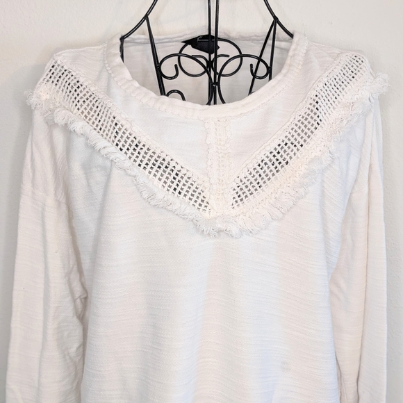 H&M White Cree Neck Crochet Fringe Long Sleeve Sweatshirt Sweater M - Picture 3 of 5